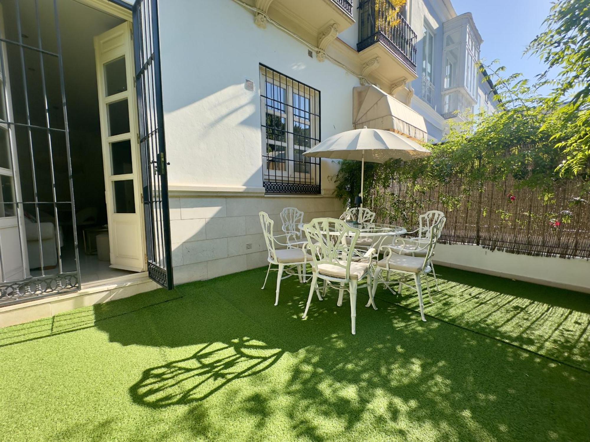Urbe10 Pries Suite Malaga Exterior photo